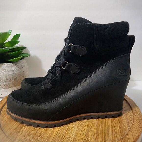 UGG Kriston Suede Platform Bootie Waterproof Leather Wedge‎ Ankle Boot Size 10 - Picture 1 of 11